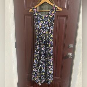 Floral Sleeveless Maxi Dress in Black with Multicolor Flowers